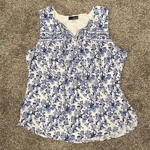 RENUAR White and Blue Flowy Floral Sleeveless Blouse